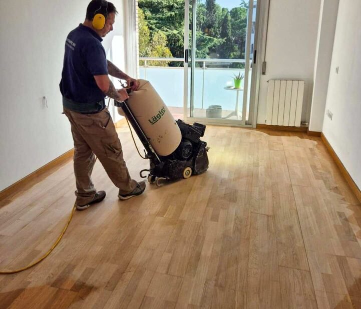 Restauración suelo madera salón